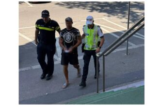 video constanta barbat cu antecedente penale prins baut la volan si fara permis retinut 24 de ore 68a1bce270b46