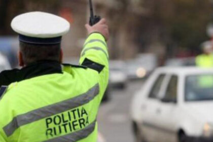 video cum a ramas un sofer in varsta de 71 de ani fara permis pentru trei luni manevra gresita filmata si pusa pe net 68a0867f9f766