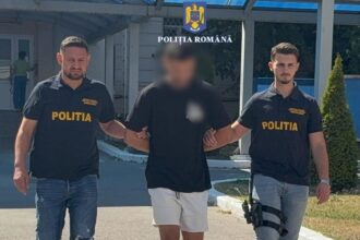 video doua tinere obligate de un barbat sa se prostitueze inchise intr un apartament din constanta salvate de politisti tanarul prins in judetul tulcea a fost retinut 68adb0833a051