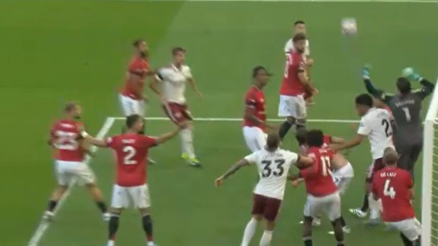 video exclusiv faza controversata in manchester united arsenal verdictul dat imediat dupa meci 68a2cd069267a