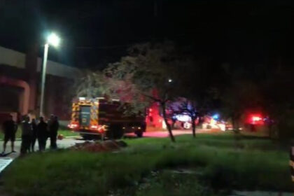 video incendiu la fabrica de arme cugir flacarile au izbucnit in hala cu munitie a fost emis mesaj ro alert 688da393753fa