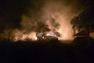 video incendiu puternic in lipnita in zona fermei 7 este al doilea incendiu din ultimele zile 689b9e6f427a4