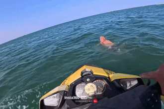 video mamaia un barbat a fost la un pas de moarte salvamarii l au recuperat in ultimul moment 68aaf73134805