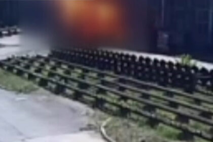 video momentul cand avionul ultra usor cu doi oameni s a prabusit in arad surprins de o camera de supraveghere 6898e00bbe30f