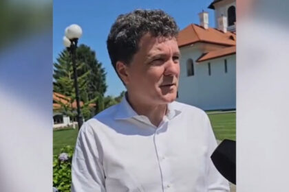 video nicusor dan explica de ce a mers la manastire in loc sa participe la ceremoniile de ziua marinei nu am vrut sa fac anunt 689f5a4541e96
