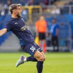video nu e gluma vlad dragomir joaca acum atacant la pafos echipa calificata in play off ul champions league 689c784c1dce5
