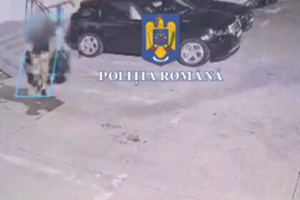 video o femeie din craiova a fost jefuita de un barbat cunoscut pe internet el i a furat masina si a fugit cu ea desi nu avea permis 68a187c6828bb