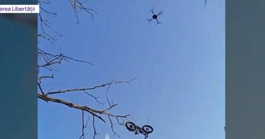 video o poveste incredibila un soldat ucrainean inconjurat de rusi a fost salvat cu ajutorul unei biciclete electrice livrate cu drona 688c69170cc27