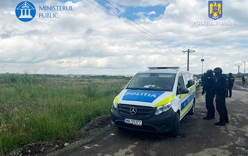 video patru barbati din tulcea si unul din belgia mentinuti in arest de judecatorii din constanta ce au descoperit mascatii in localitatea mihai bravu 68a4c932d792a