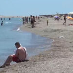video pericolul din mare in plin sezon estival gropi adanci la doar cativa metri de mal ce spun autoritatile 68a4033d2b9cd