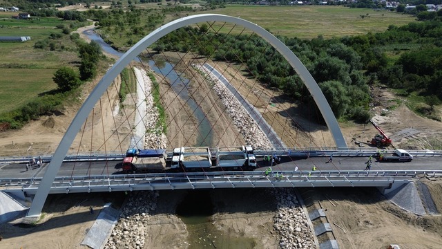 video podul cu cel mai mare arc parabolic din romania a trecut testul de rezistenta 689c8c07a69cf
