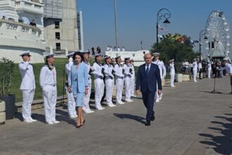 video premierul ilie bolojan huiduit la constanta de ziua marinei ce mesaj le a transmis constantenilor 689ef6cf29ed2