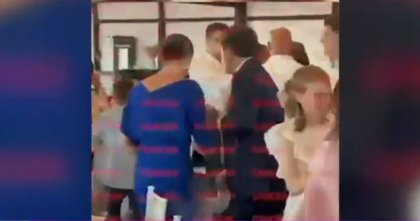 video presedintele nicusor dan surprins la o nunta langa bucuresti in weekendul prelungit de sfanta maria 68a4d582154dc