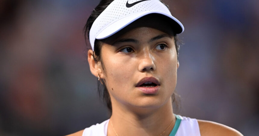 video reactia emmei raducanu la turneul de la cincinnati ce a facut jucatoarea de tenis dupa ce un copil a inceput sa planga in tribune 689b96d810319