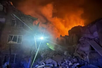 video rusia a bombardat din nou kievul cel putin 14 morti printre care trei copii valul de rachete si drone a provocat pagube majore 68b020b375c3f