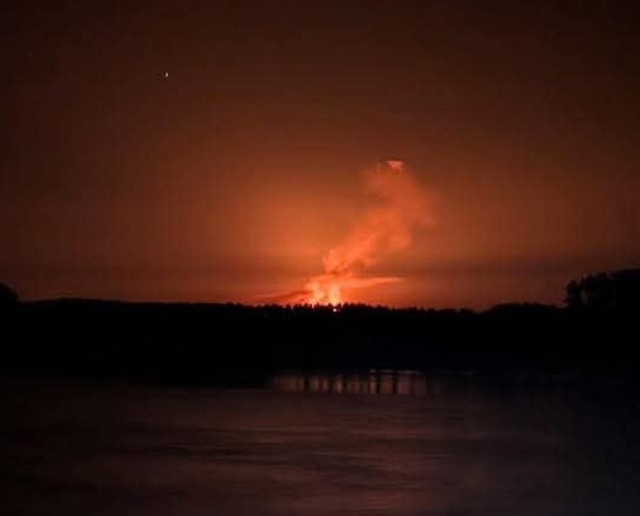 video rusii au bombardat localitatea orlovca peste dunare de judetul tulcea exploziile au fost vizibile din mai multe localitati din romania 6892e70bd75ec