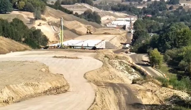 video stadiul lucrarilor pe sectiunea 4 tigveni curtea de arges se apropie de 77 689ec088bd5c5