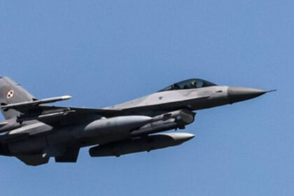 video un avion de vanatoare f 16 al poloniei s a prabusit in timpul pregatirilor pentru un spectacol aerian pilotul a murit 68b0b4208b0c4