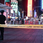 video un baiat de 17 ani a deschis focul in time square din new york trei persoane au fost ranite 689731b16bb64
