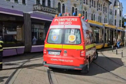 videofoto accident grav in timisoara doua tramvaie s au ciocnit trei persoane au fost ranite traficul este complet blocat 68b1732ee612e