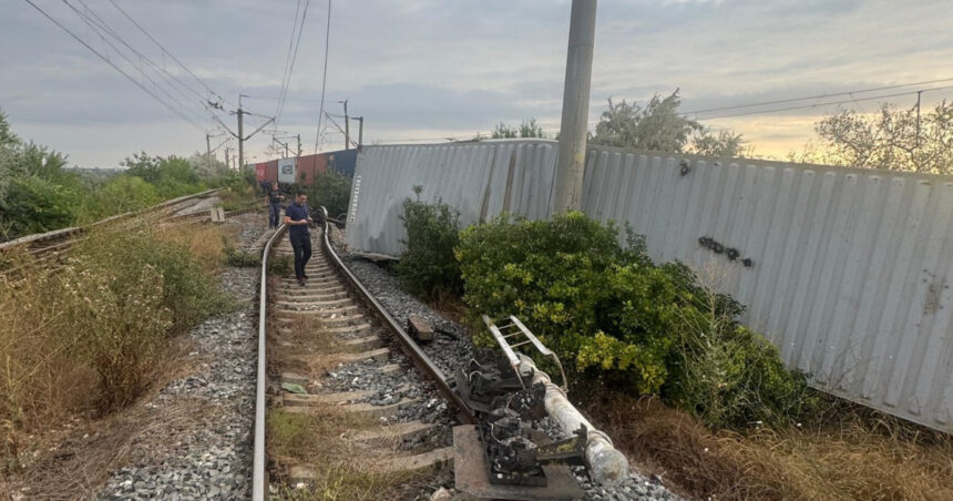 videofoto circulatia trenurilor a fost blocata vineri dimineata intre constanta si mangalia din cauza deraierii unui marfar la agigea 688c8ca5d2b65