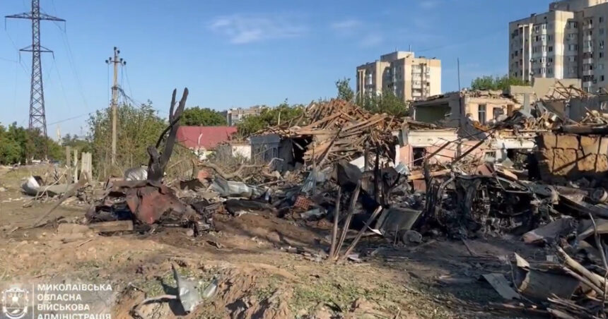 videofoto rusia a atacat cu rachete orasul mikolaiv din sudul ucrainei sapte persoane au fost ranite 688f48d7cdcaf
