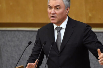 vladimir putin l a trimis pe seful deputatilor in china volodin va discuta despre ingerintele externe 68ac1e211cff3