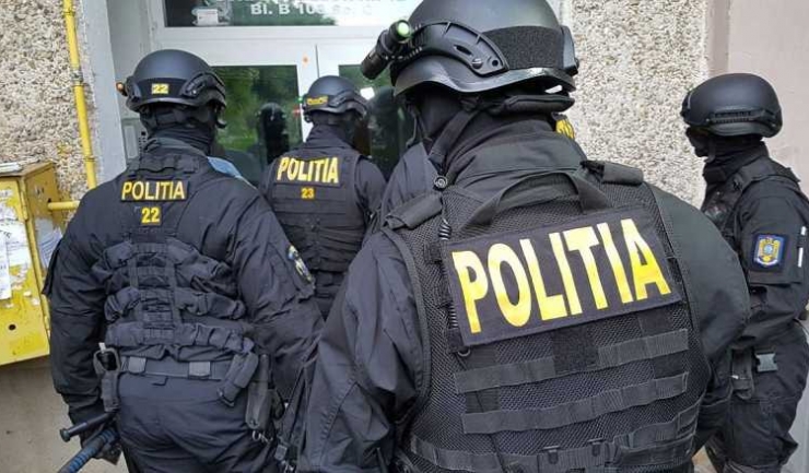zeci de perchezitii desfasurate sub coordonarea parchetului constanta privind o retea de proxenetism ce actiona in mai multe judete 689595a708729