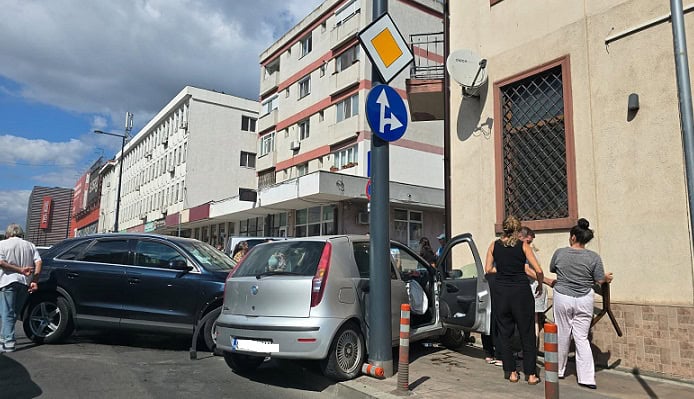 accident rutier in centrul constantei trei persoane printre care si un copil au ajuns la spital 68cfe11c3434c