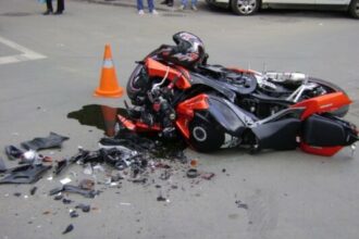 accident rutier intre un autoturism si o motocicleta in centrul statiunii costinesti 68c6cd3e2fd60
