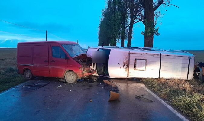 accident rutier la iesire din municipiul tulcea catre agighiol ambii soferi transportati la spital 68c415b380da0