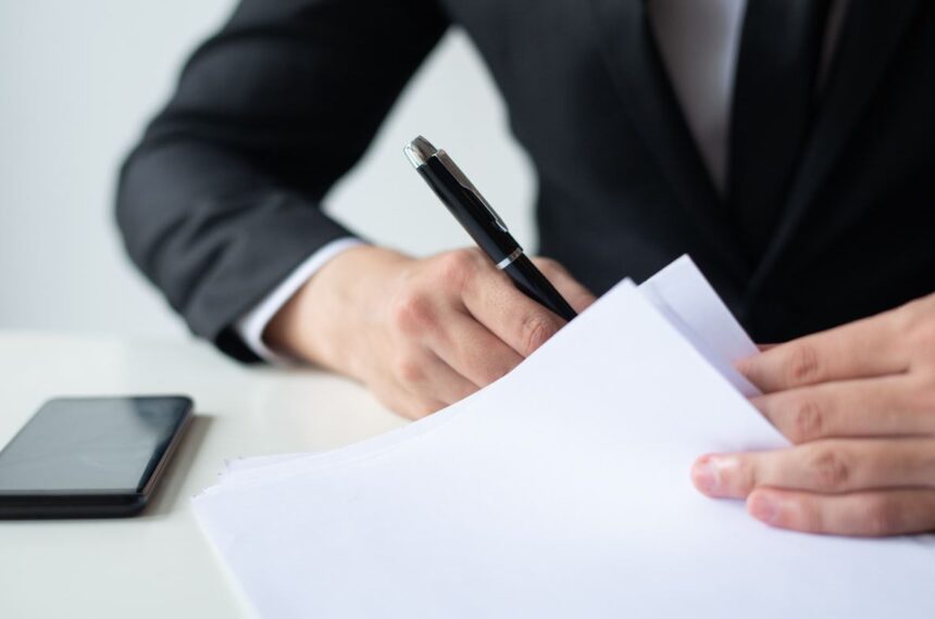 actionarii rotrac sa se reunesc pentru majorarea valorii nominale a actiunilor 68c13d9677a27