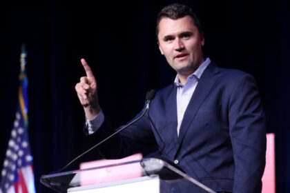 activistul conservator charlie kirk va fi decorat post mortem cu medalia libertatii anuntul facut de donald trump 68c2ed1fda150