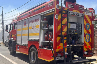 alerta arde vedetatia uscata de pe strada justitiei din constanta intervin mai multe echipaje de pompieri 68c01d4fd7c68