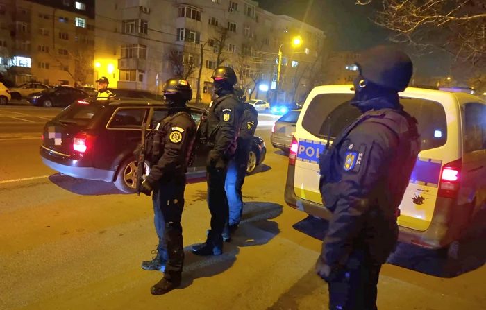 alerta de la diicot barbat cercetat pentru tradare prin transmitere de informatii secrete de stat date oficiale din ancheta 68beec4291d48