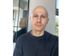 apel umanitar cosmin alexandru ofiter specialist in cadrul fortelor navale lupta cu cancerul la doar 25 de ani operatia costa 400 000 euro 68b9c19fed4bb