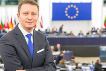 avertismentul lui siegfried muresan rusia stie ca isi joaca acum ultima carte in rep moldova incearca sa detoneze aceste alegeri 68cc3bb83d67e