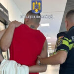 barbat condamnat la aproape 11 ani de inchisoare prins pe aeroportul iasi avea acte false si se intorcea din marea britanie 68bc86a909270