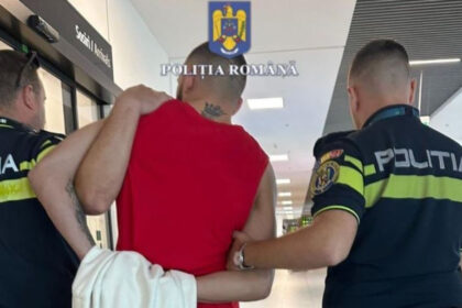 barbat condamnat la aproape 11 ani de inchisoare prins pe aeroportul iasi avea acte false si se intorcea din marea britanie 68bc86a909270