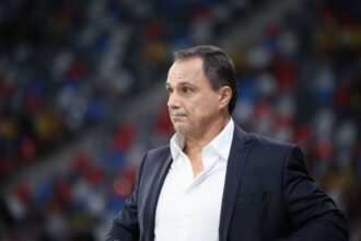 basarab panduru vede o surpriza in superliga daca vor castiga urmatoarele trei etape discutam altfel 68c9081838704