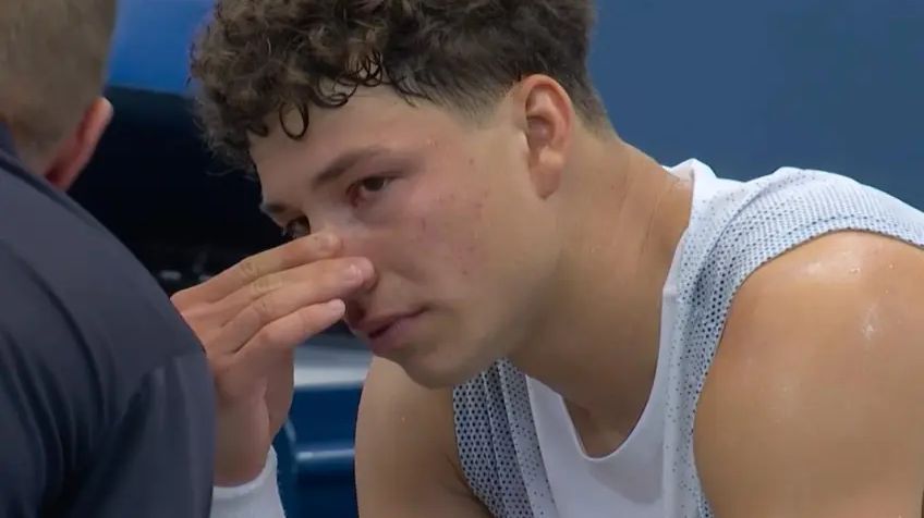 ben shelton fortat sa se retraga de la tokyo dupa ce a parasit us open in lacrimi 68cc29aa25844