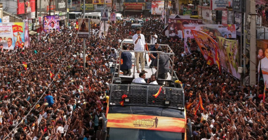 busculada mortala in india la un miting al actorului vijay 36 de morti si peste 50 de raniti 68d852773fe6e