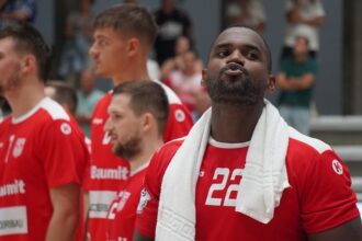 campioana dinamo debut cu stangul in liga campionilor 68c1cb6ed8624