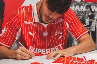 cand debuteaza adrian mazilu la dinamo anuntul lui nicolescu vrem sa l facem apt si sa ne ajute 68bedb051e05d