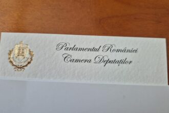 carti de vizita cu foita de aur pentru parlamentari cateodata realitatea bate gluma spune presedintele comisiei de tehnologia informatiei 68c41d643c301