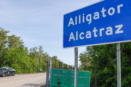 centrul de detentie pentru imigranti din florida alligator alcatraz poate ramane deschis a decis curtea de apel din sua 68ba8694c78ce