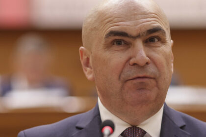 companiile de stat vor fi reformate mai putini oameni in conducere indemnizatiile limitate forma finala aprobata de guvern document 68b60f73d5644