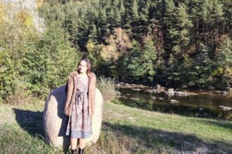 comunitatea din cotu vaii comuna albesti deplange trecerea in nefiinta a presbiterei invatatoarea elena corina diaconu 68b733e45a5d3