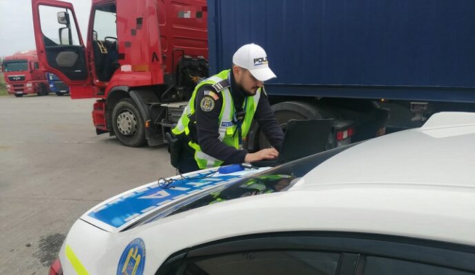 controale ale politistilor rutieri in portul constanta au fost aplicate 13 sanctiuni contraventionale 68cbfe2621c13