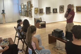 copiii pasionati de artele vizuale au interpretat scene din scurtmetrajul arts tamer la muzeul de arta constanta 68cc9c52c230f